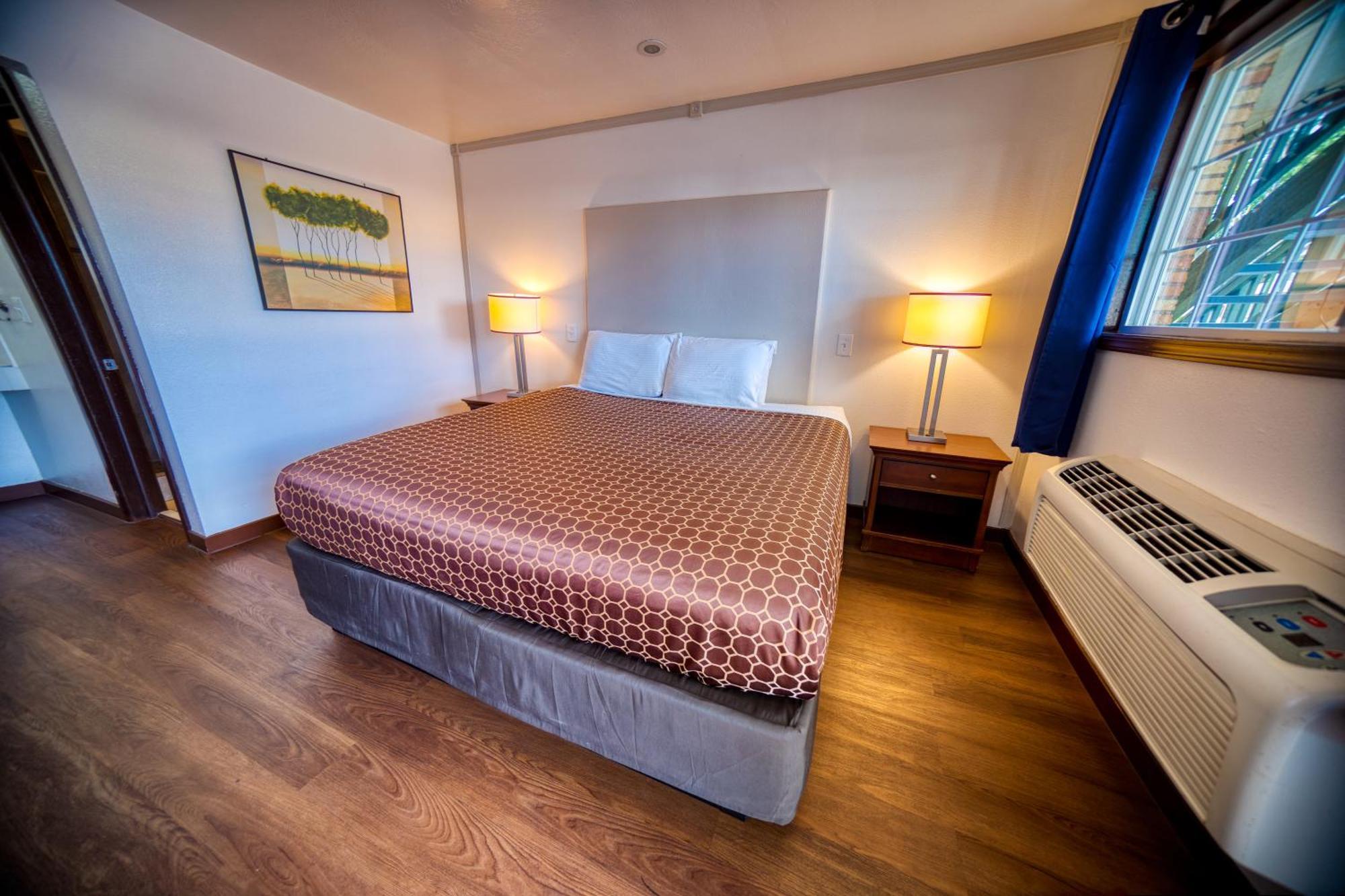 Budget Inn Далз Екстериор снимка