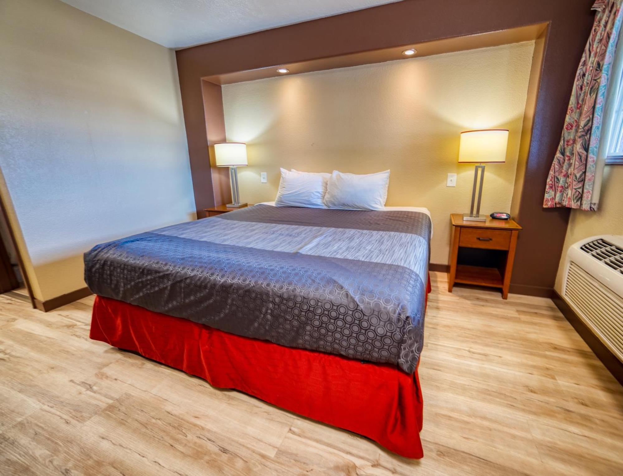 Budget Inn Далз Екстериор снимка